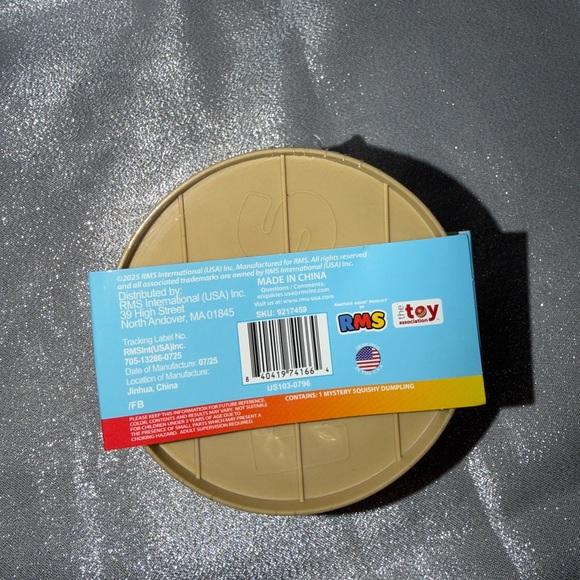 (1) Crazy Fun Rainbow Mystery Squishy Bun Dumpling - Holographic Ribbon Series - Picture 3 of 4